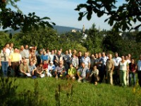 05.09.2004 105  Alle Teilnehmer der Jahrestagung des Förderkreis Speierling September 2004 bei der Exkursion auf der Erlebnisobstwiese